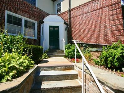 11 Sentry Pl APT TR, Scarsdale, NY, 10583