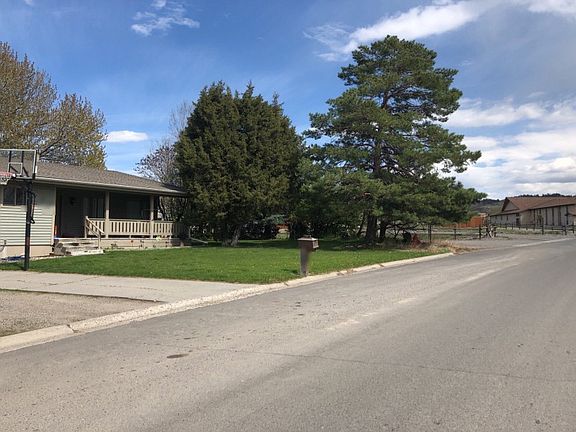 4th image of 323 Westgate Dr
