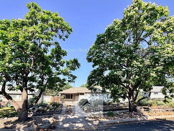 2nd image of 2140 Robin Dr