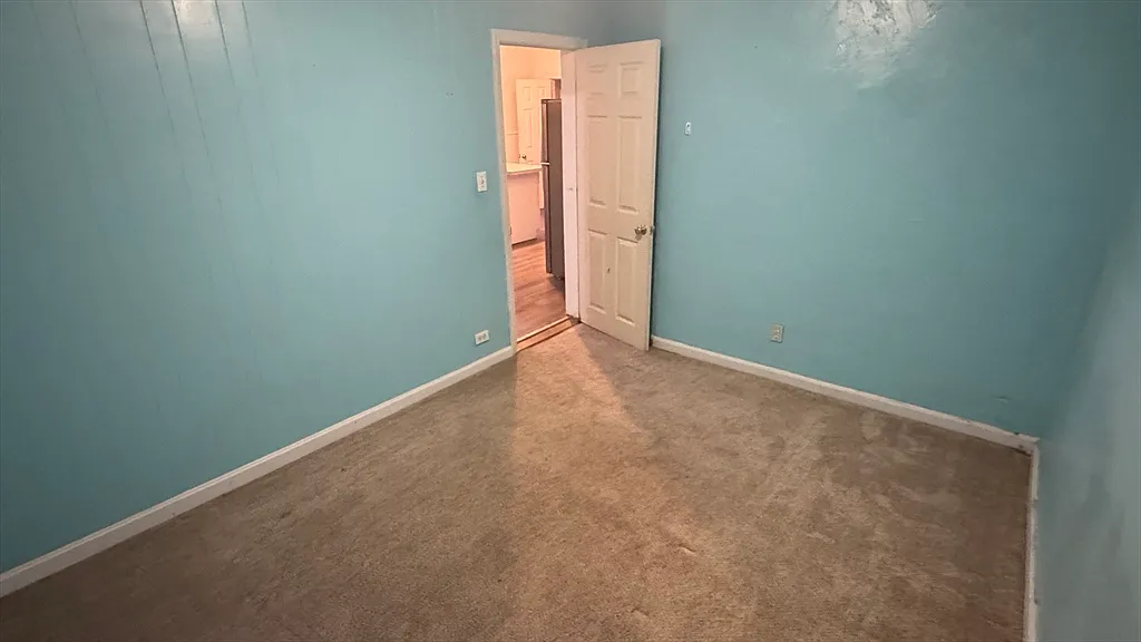 3 bed, 1.0 bath, 1478 sqft, $2,000 — Photo 3