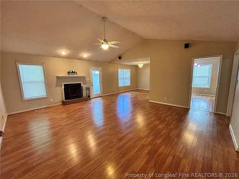 3024 Coachway Dr — Photo 7