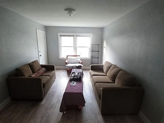 2nd image of 7421 N Wolcott Ave APT 1E