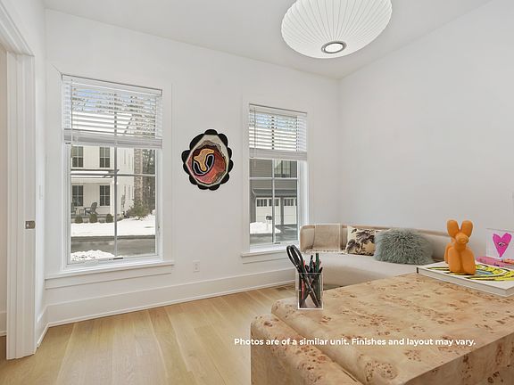 4th image of 14 White Barns Ln