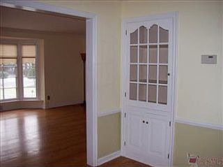 5th image of 1391 Oakridge Dr