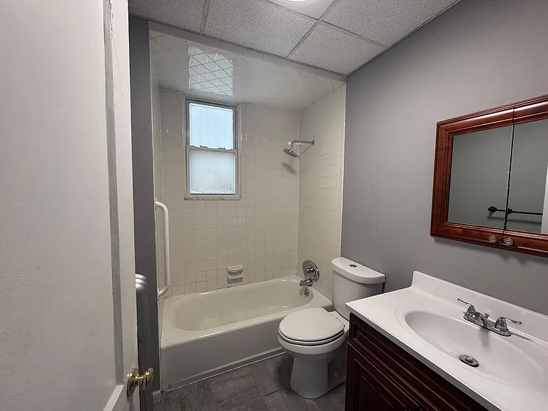 742 Pennington St #1 — Photo 7