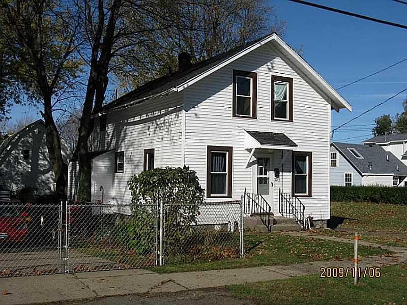 1st image of 2046 Prospect Ave