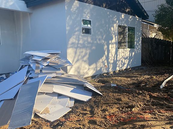 3rd image of 2580 American Ave