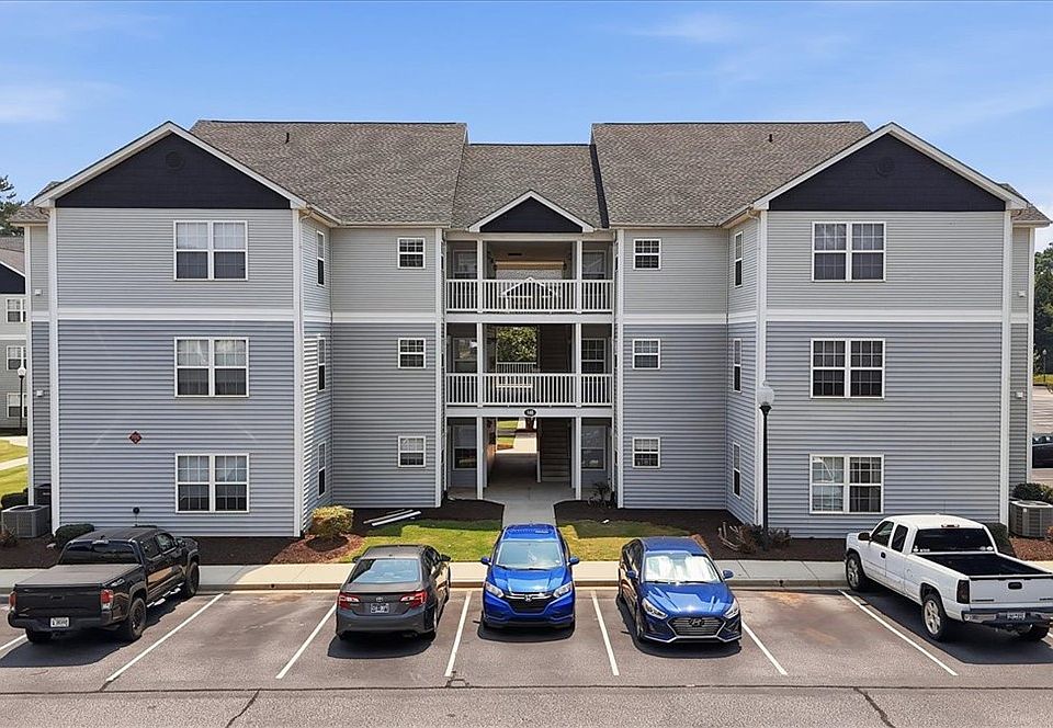 1st image of 146 University Village Dr