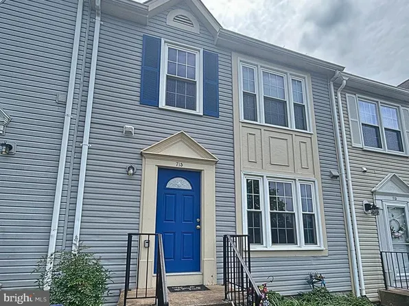 715 Acorn Ct, Warrenton, VA 20186