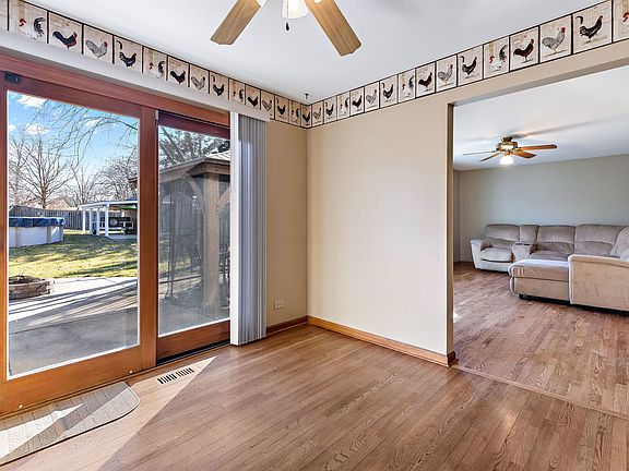 4th image of 1016 Evergreen Dr