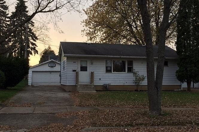 1st image of 2816 N Elmwood Ave
