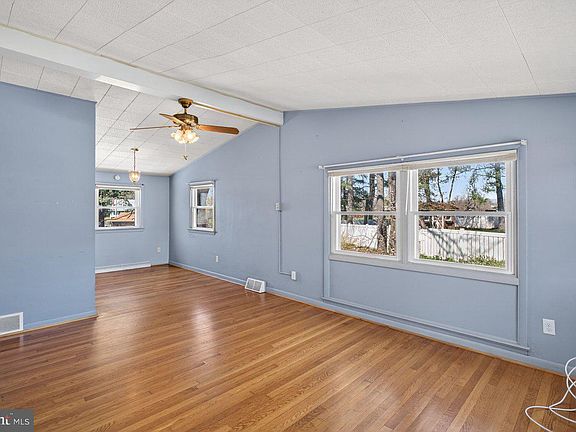 4th image of 5233 Boxwood Dr