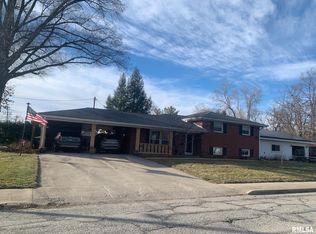 215 Brown St, Jacksonville, IL 62650