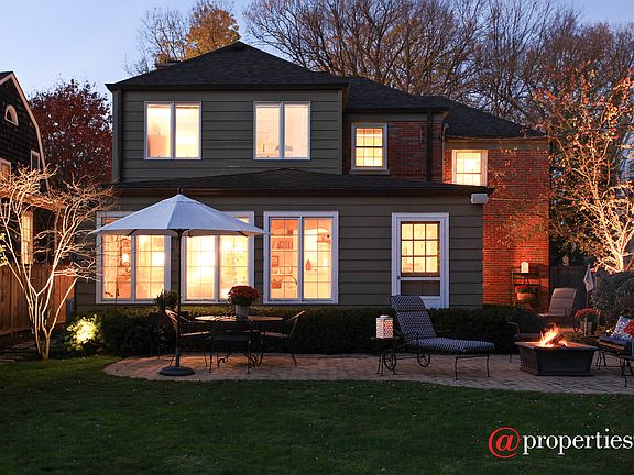 Rear facade/twilight