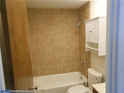 2nd image of 1301 Lancaster Ln
