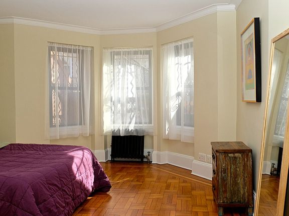 4th image of 593 6th St APT 1