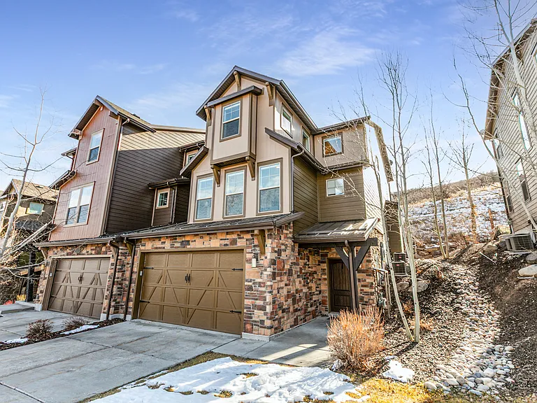 901 W Abigail Dr — Photo 32