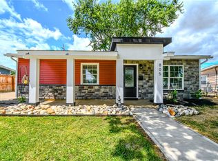 805 Brookfield Dr, New Carlisle, OH 45344