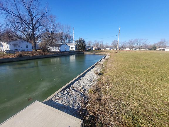 4th image of 5195 S Lake Ct