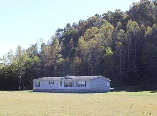 130 Kaychadris Ln, Campton, KY 41301