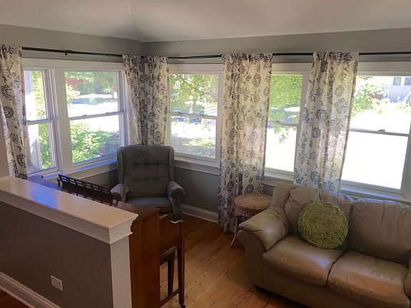 4th image of 1141 S Lombard Ave