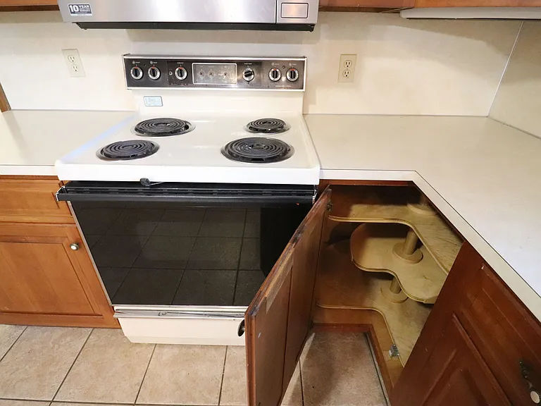2130 W Main St — Photo 14