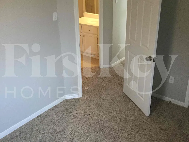 5334 Riverport Dr — Photo 12