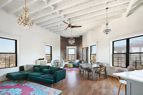 Sold by Compass | media 1