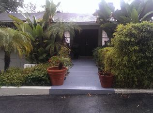 1717 Rising Glen Rd, West Hollywood, CA 90069