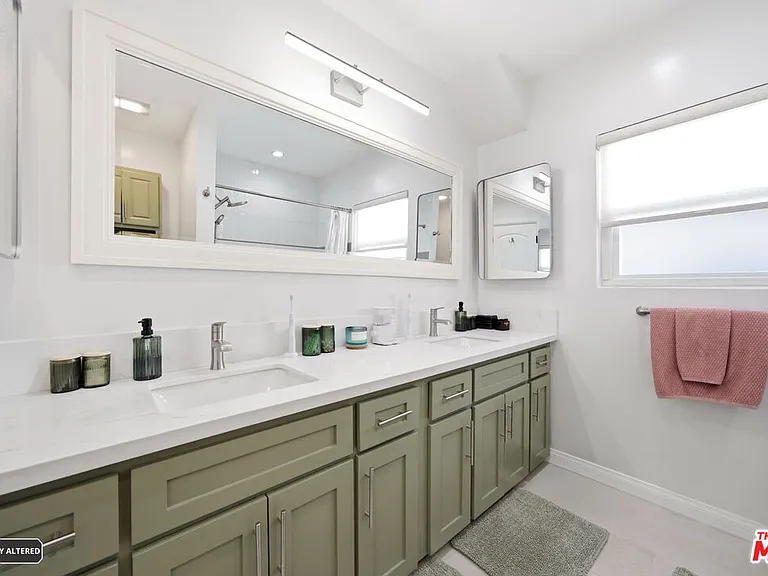 1501 W 104th St — Photo 18