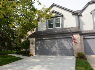 289 Lorraine Cir, Bloomingdale, IL 60108