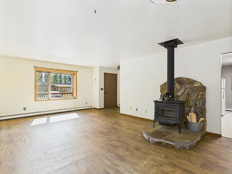109 Cary Ave — Photo 5