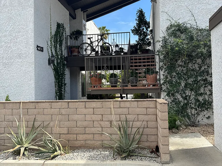 2240 S Palm Canyon Dr — Photo 33