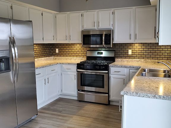 Under cabinet lighting