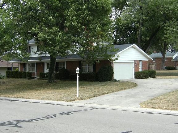 3rd image of 227 Zengel Dr
