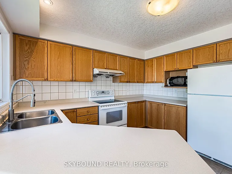 735 Karlsfeld Rd — Photo 18