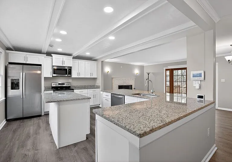 8512 Rose Marie Dr — Photo 2