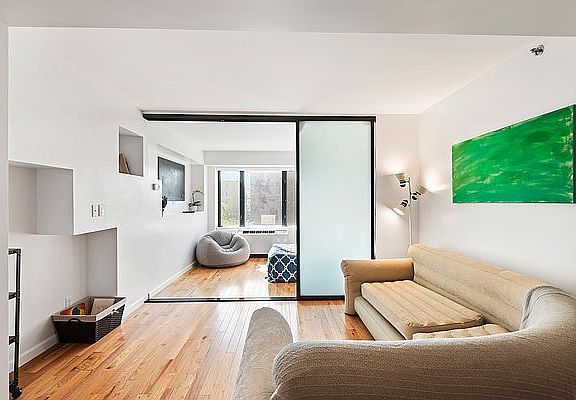 4th image of 189 Avenue C APT 5E