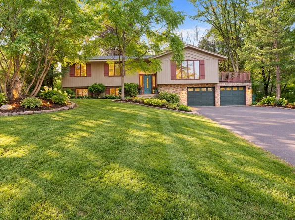 5905 Country Club Rd, Shorewood, MN 55331