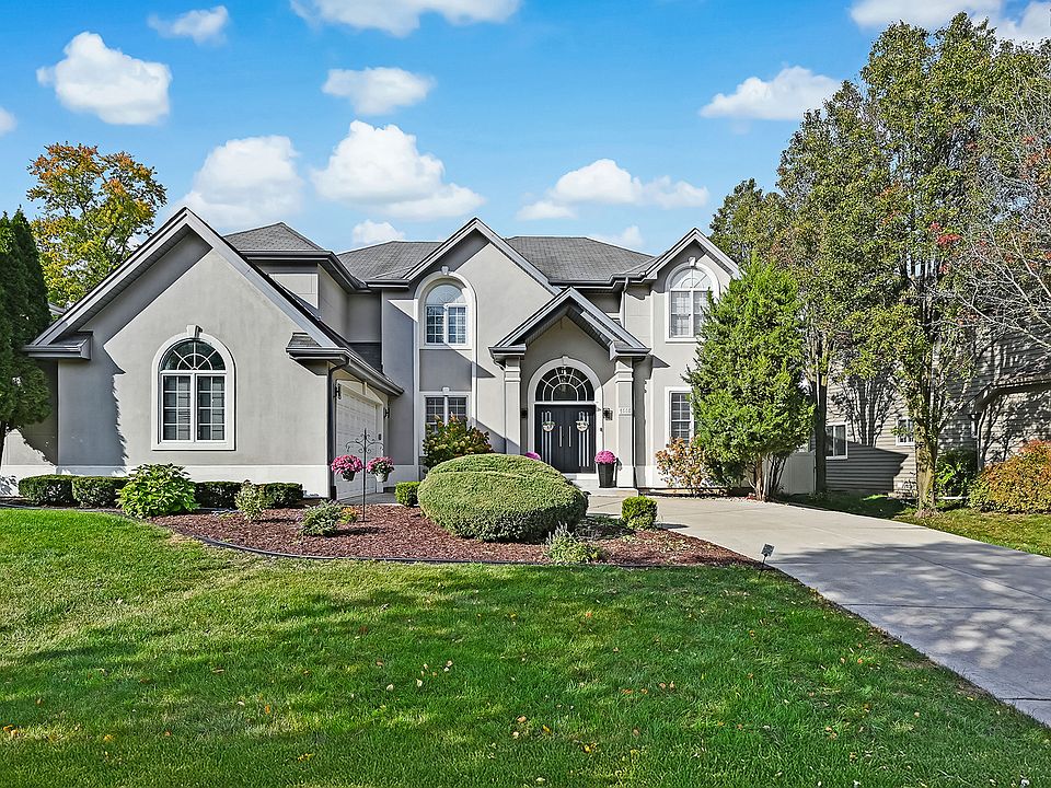 1st image of 9008 Darien Woods Ct