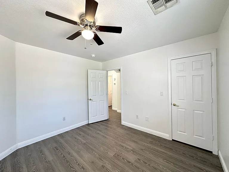 11028 Meadow Leaf Ave — Photo 18