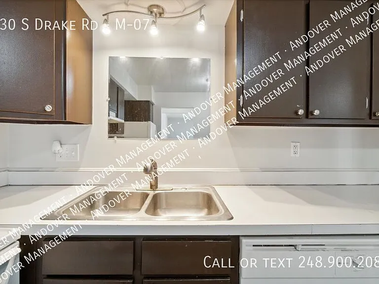330 S Drake Rd #M-07 — Photo 36