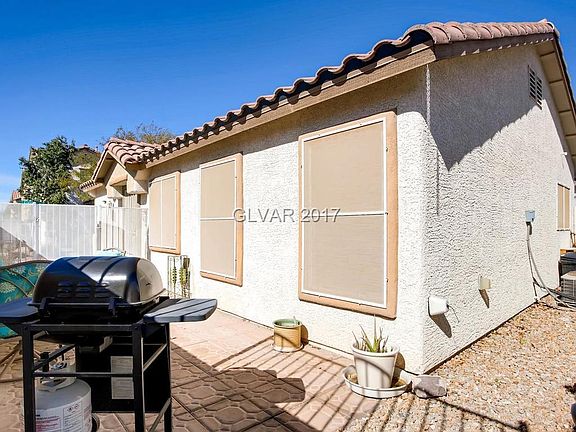 5th image of 10262 Clovery Ct