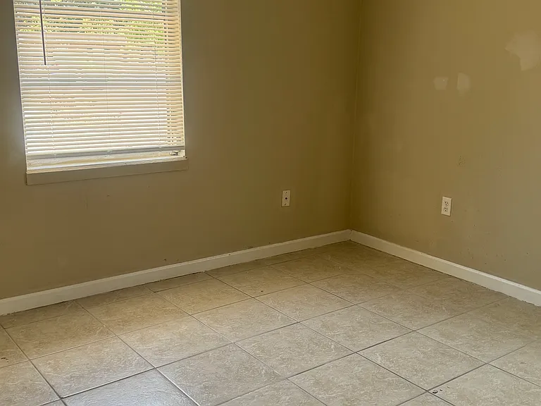 5380 Vance Ave #1 — Photo 8