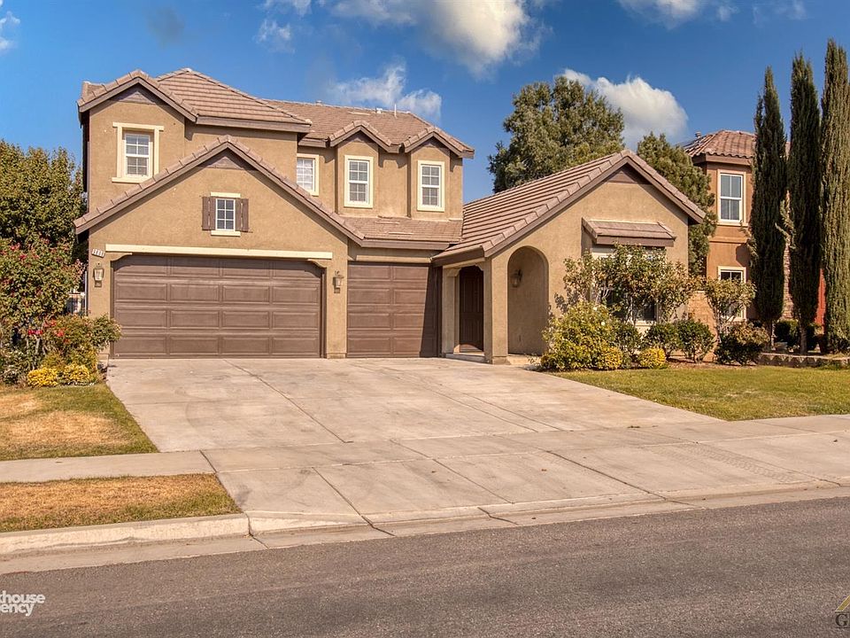 1st image of 9808 Oporto Way