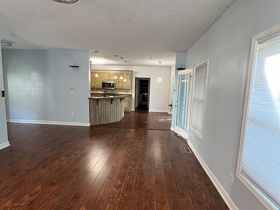 5th image of 237 Southlake Pl