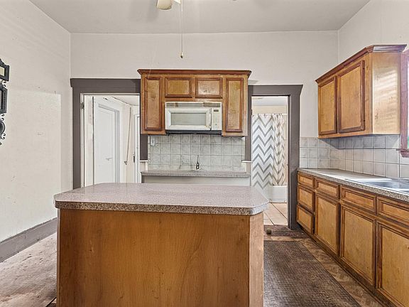 3rd image of 7435 Hezekiah Ln