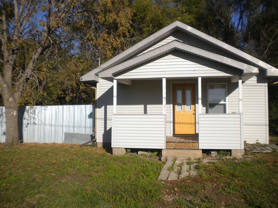1st image of 2906 Fairmount St