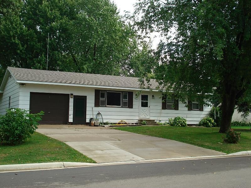 2nd image of 204 Cedar St NW