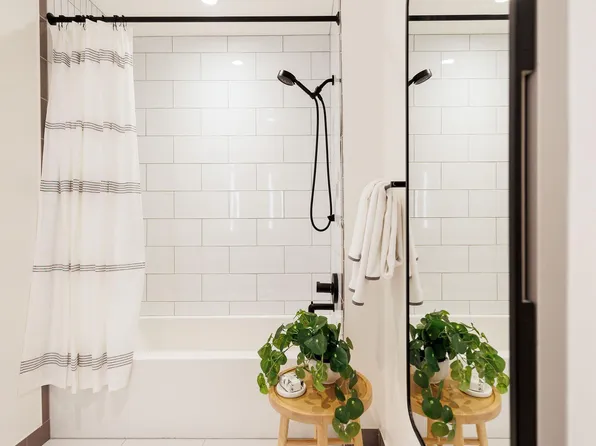 180 Morgan Street image 46 of 140